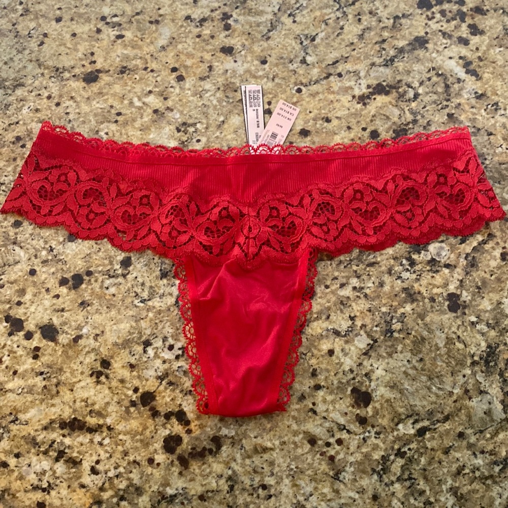 NWT Victoria’s Secret body by Victoria red thong - Picture 1 of 8